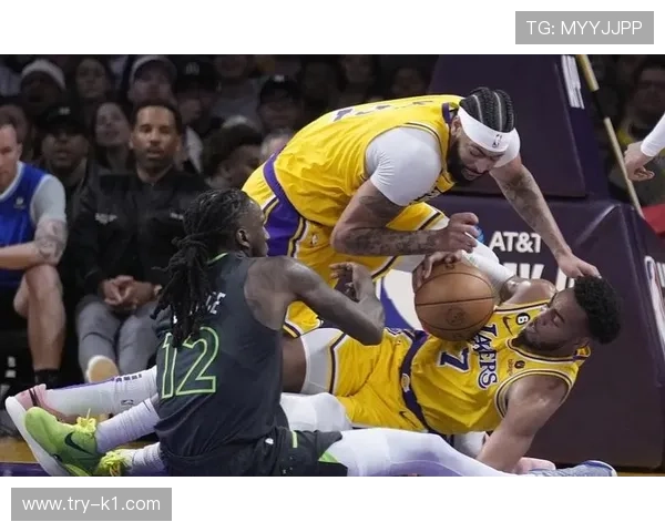 扬尼斯单打效率对比季后赛提升明显 拉开防守拉锯效果突出