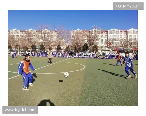 拖延任意球发球会被判罚吗？规则如何界定“延误比赛”