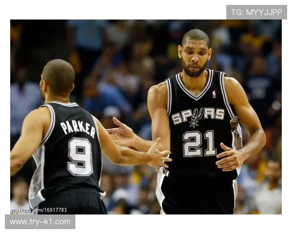 本泽马从辅助者到终结者的进攻角色进化分析